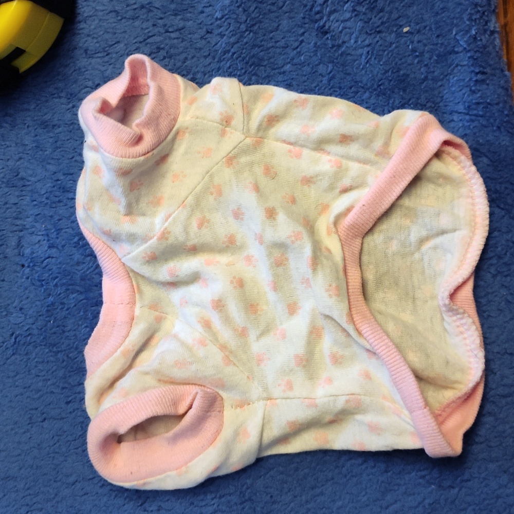 Pink and white paw patterned shirt,XXS.